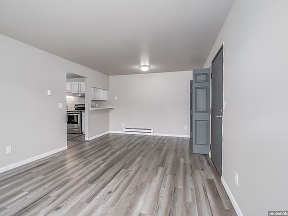 4th image of 1000 3rd St #996-B1