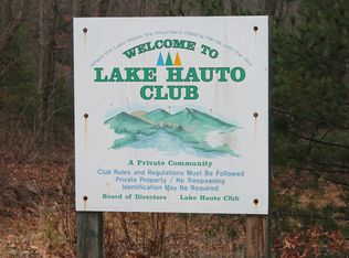 Crescent Dr, Lake Hauto, PA 18252