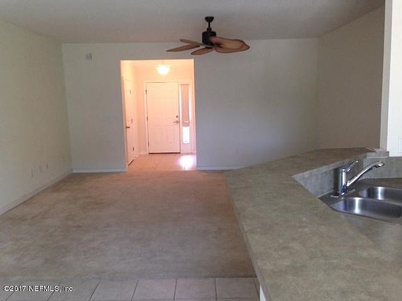 3rd image of 4836 Parkhurst Pl