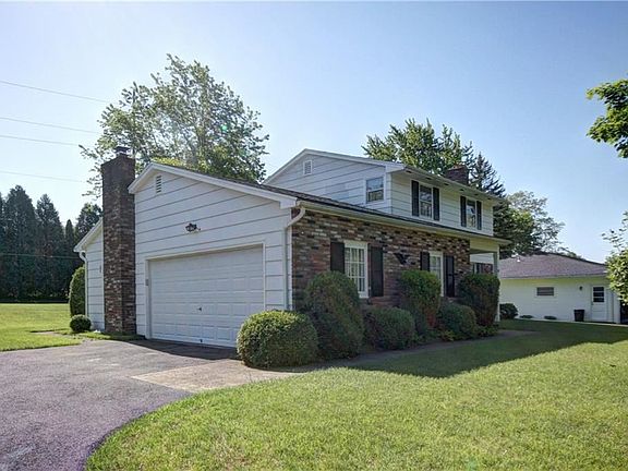 3rd image of 24 Park Circle Dr