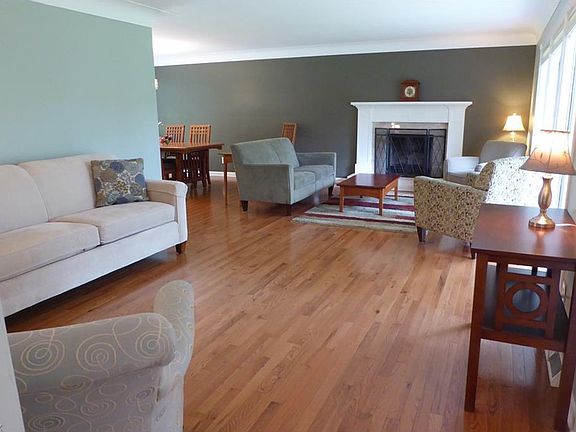 5th image of 7039 Brook Ln