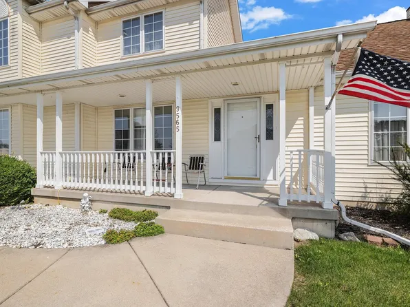 9565 Shelby Ln, Crown Point, IN 46307