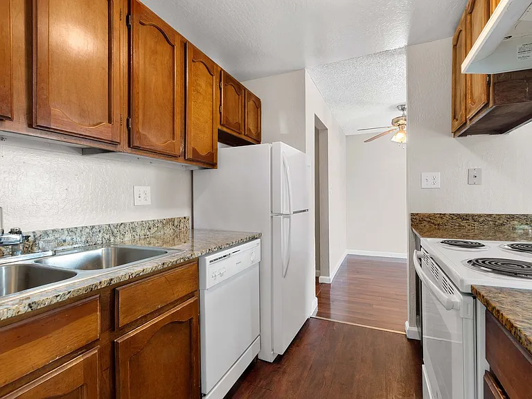 720 Lander Street — Photo 13
