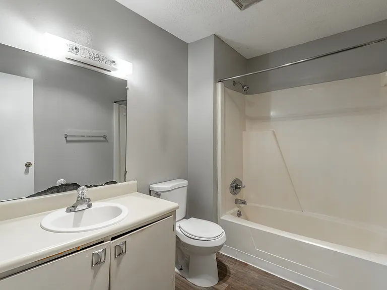 East Ridge Flats and Townhomes — Photo 74