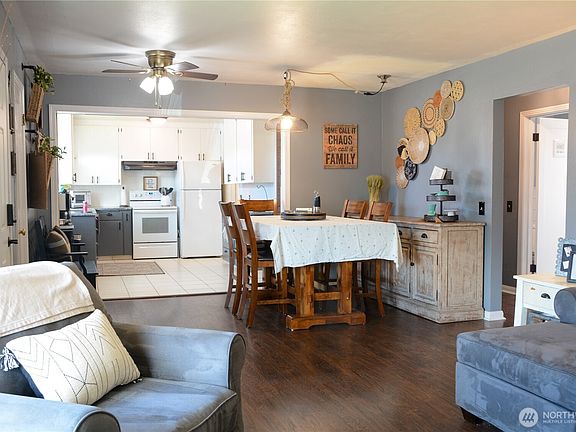 5th image of 207 W 10th Avenue