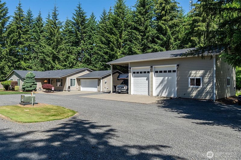 2nd image of 136 Jean Road
