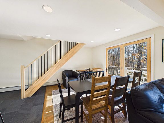 3rd image of 303 Winding Way