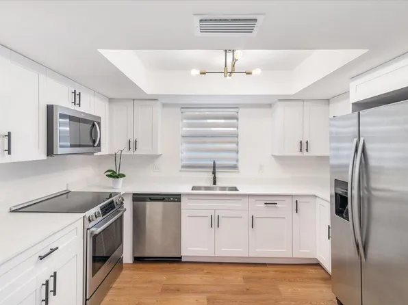 7910 SW 8th Court #B, North Lauderdale, FL 33068