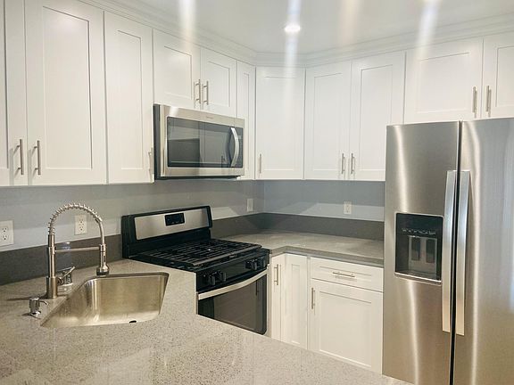 2nd image of 337 Redondo Ave #201