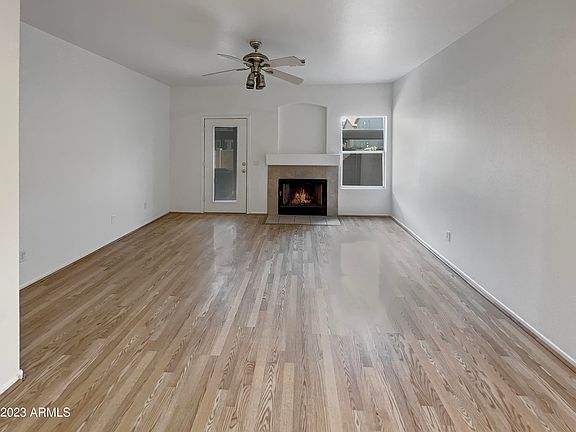 3rd image of 1961 N HARTFORD Street #1092