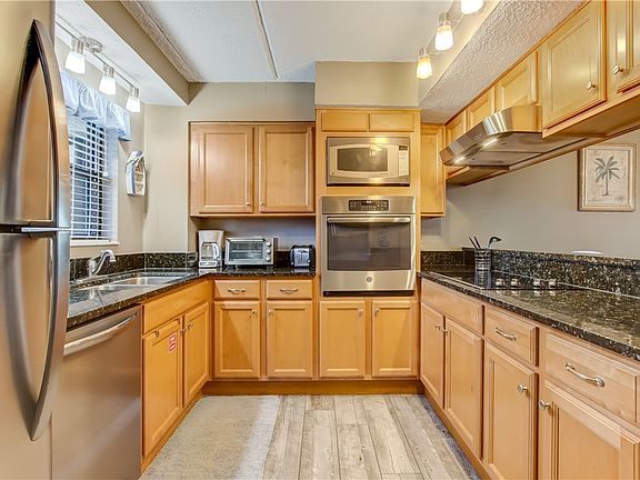 5th image of 3240 S Fletcher Ave APT 224