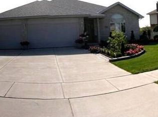 730 S Anderson Rd, New Lenox, IL 60451