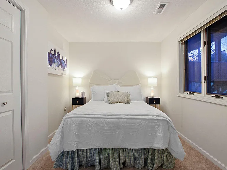 2804 Melody Ln — Photo 13