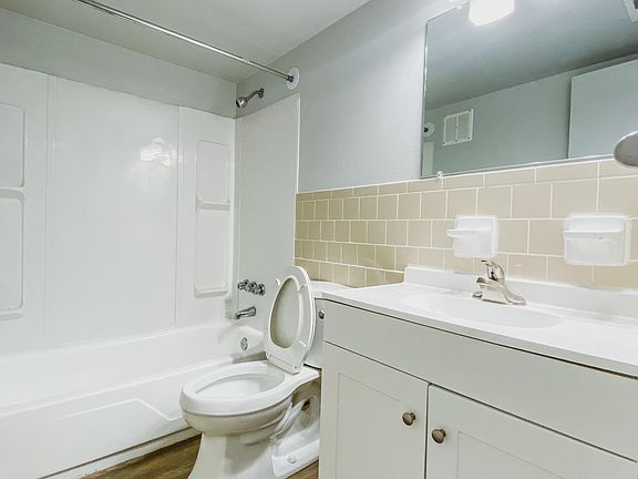 2nd image of 886 Hidden Glen Ct Unit F