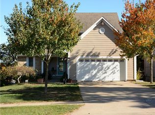 7935 Greenwood St, Lenexa, KS 66215
