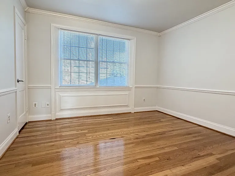 819 S Alfred St #2 — Photo 17