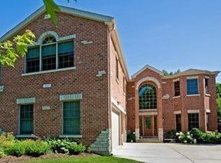 1917 Hitchcock Ave, Downers Grove, IL 60515