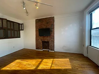 Rented by Best Apartments North Inc