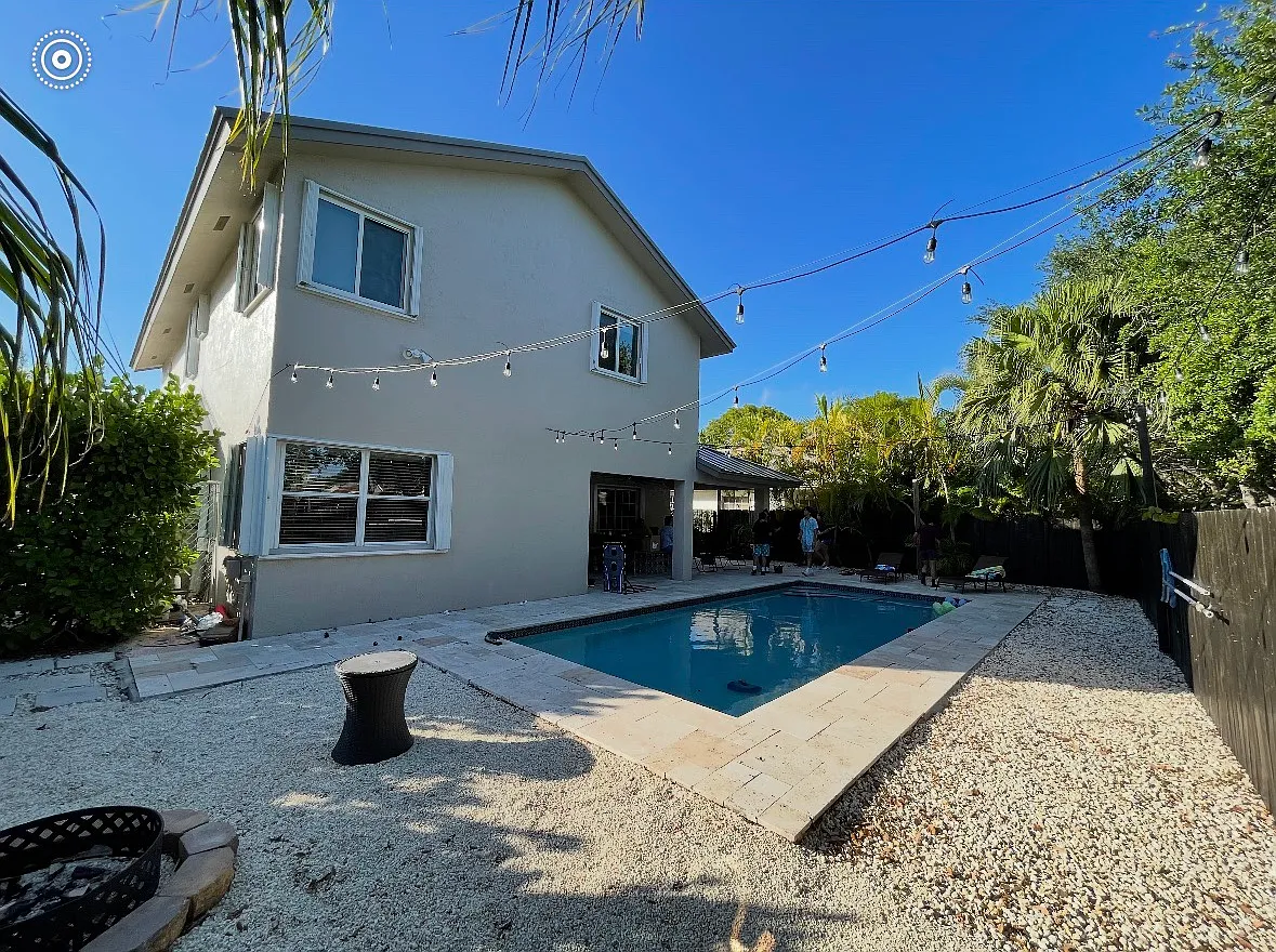 4 bed, 2273 sqft, $4,800 — Photo 4