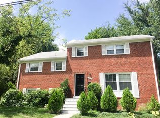 6217 Stoneham Rd, Bethesda, MD 20817