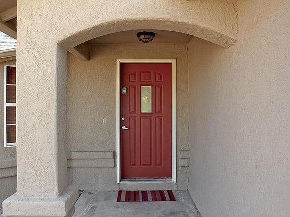 4th image of 2610 Tanglewood Dr
