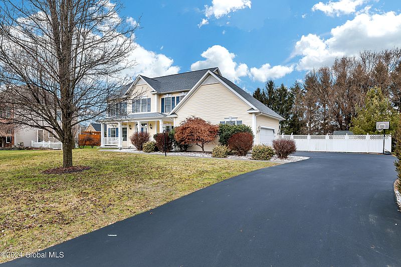 2nd image of 102 Somerset Drive