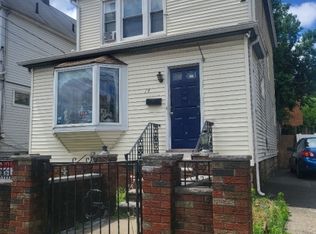 14 Grove St, Elizabeth, NJ 07202