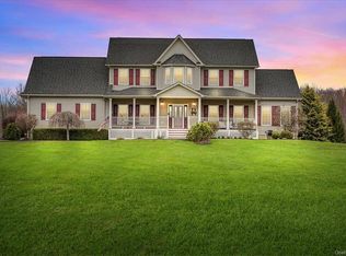 909 S Plank Rd, Slate Hill, NY 10973