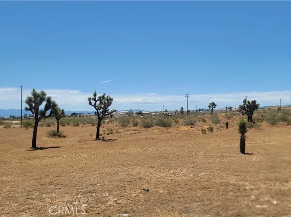 12350 Pueblo Trl, Phelan, CA 92371