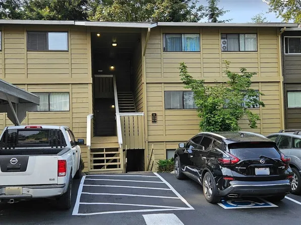 2311 S Kent Desmoines Road, Des Moines, WA 98198