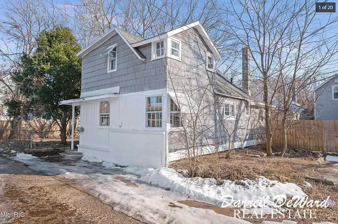 4 bed, 1700 sqft, $2,500 — Photo 1