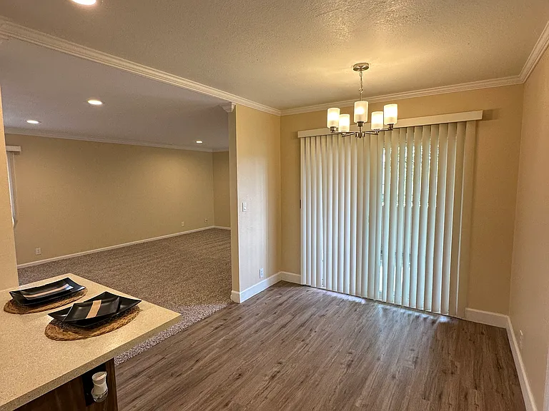 Amberwood Garden Apartments — Photo 23