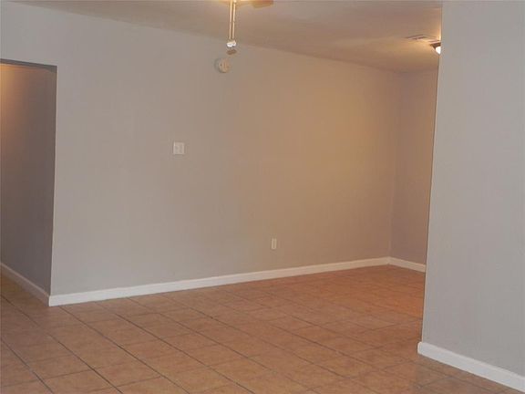 5th image of 6311 Acorn Forest Dr
