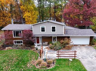746 Sunnyside Rd, Vermilion, OH 44089