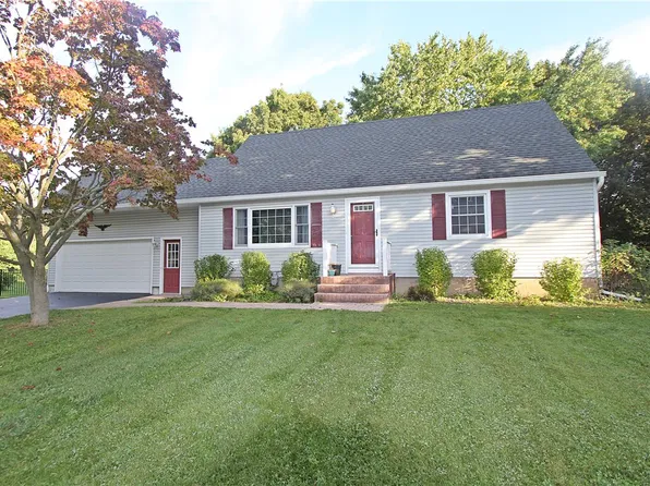 60 Robert Rd, Penfield, NY 14526