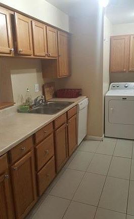 4th image of 62 Newark St Unit C