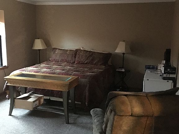 4th image of 4105 Newcastle Dr