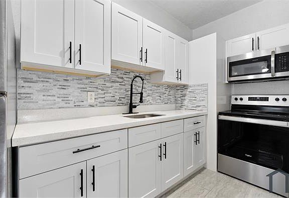5th image of 323 N Westland Ave APT 2