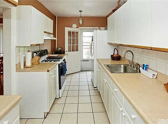 2nd image of 3150 69th St