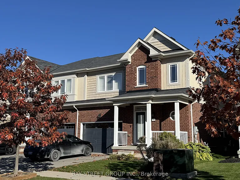 51 Dominion Cres — Photo 1