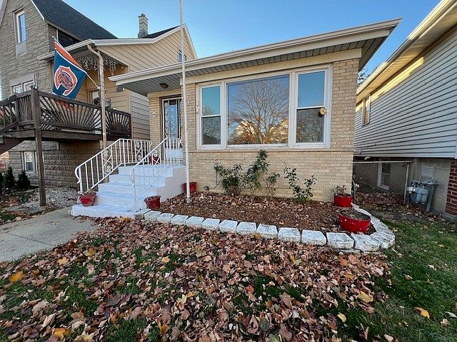 1st image of 3704 S 53rd Ave
