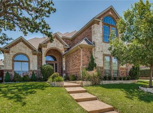 7812 Forest Hills Ct, North Richland Hills, TX 76182