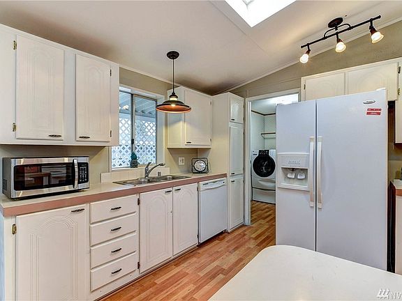 3rd image of 5900 64th St NE Unit 113
