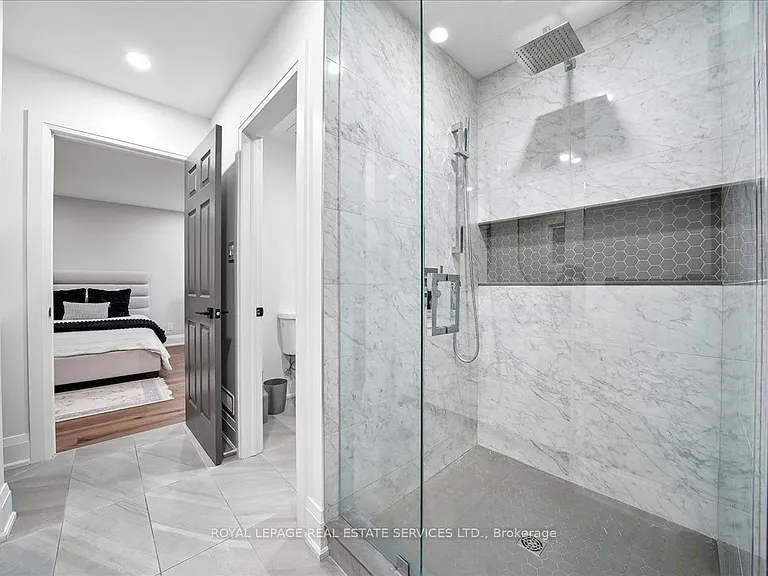 4023 Powderhorn Ct — Photo 32
