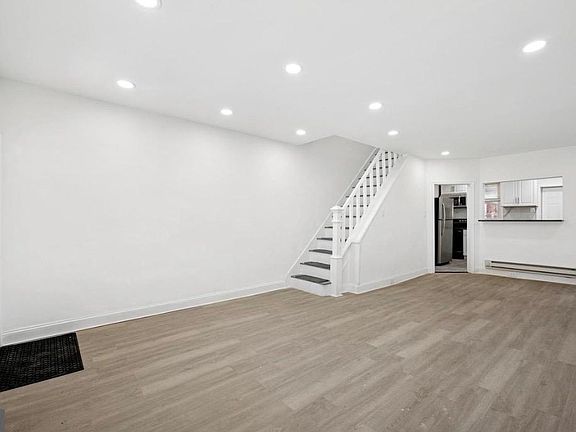 2nd image of 558 E Herman St