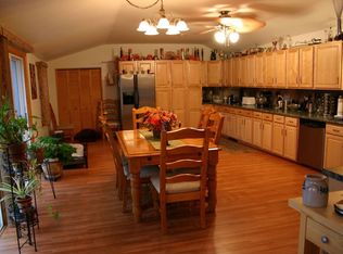 4 Washington St, Blackstone, MA 01504