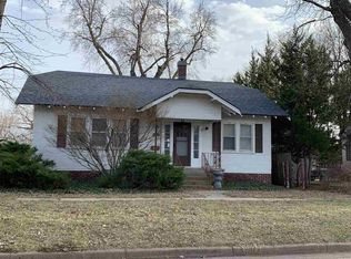 306 E 5th St, Hastings, NE 68901