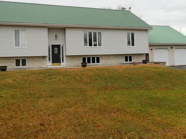 188 Davison Rd, Mooers Forks, NY 12959