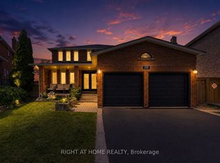 123 Lamp Cres, Vaughan, ON L4L 6J7