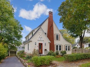 9 Hunt St, Reading, MA 01867